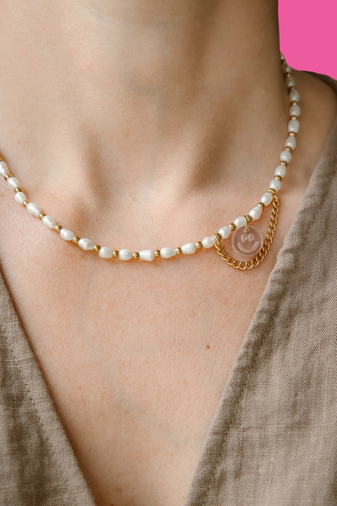 The whole world smiles with you - Pearls